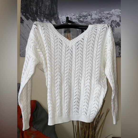 NWT Francesca’s Twisted Ivory Knit Sweater - Small - Picture 2 of 11